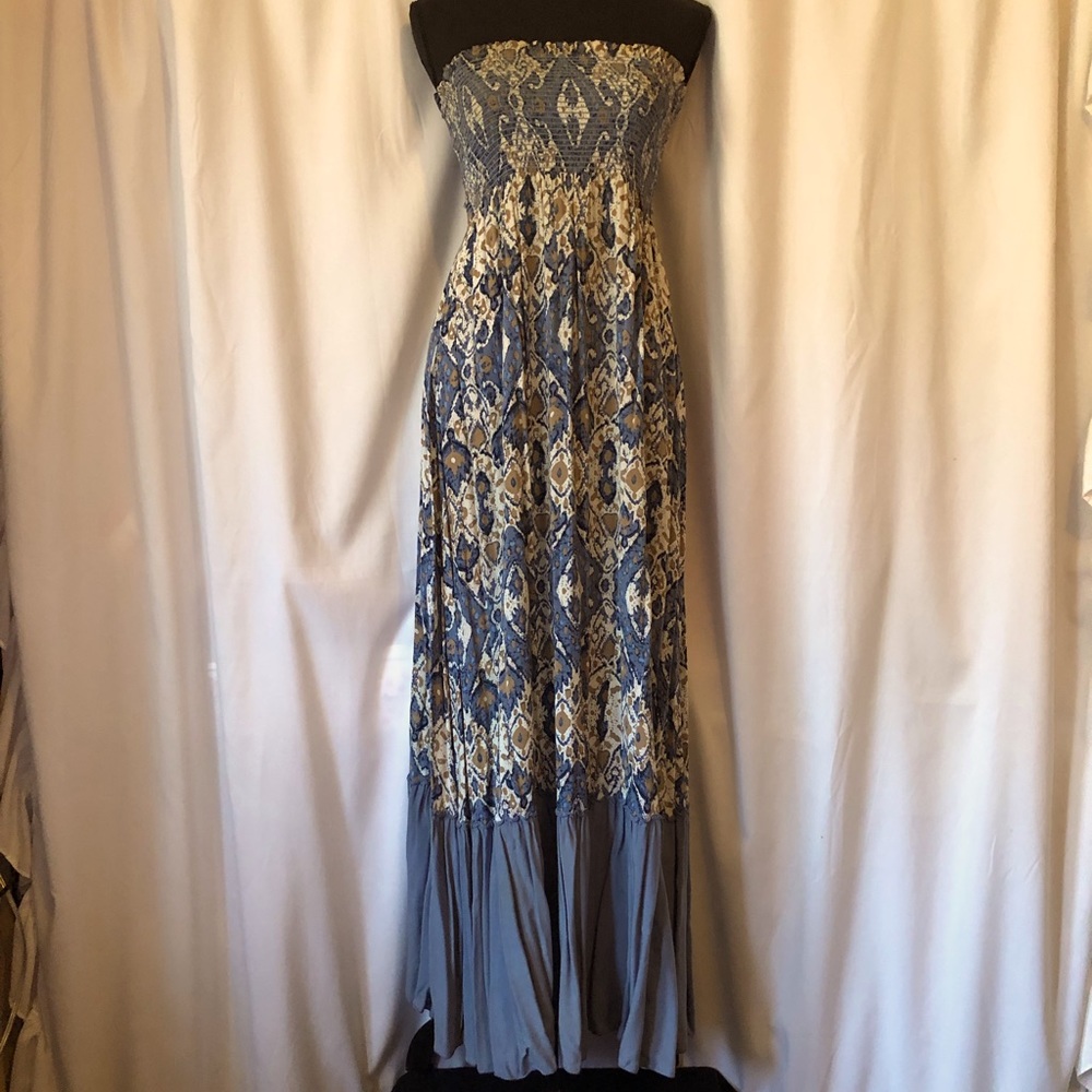 Akualani Strapless Maxi Dress Size M